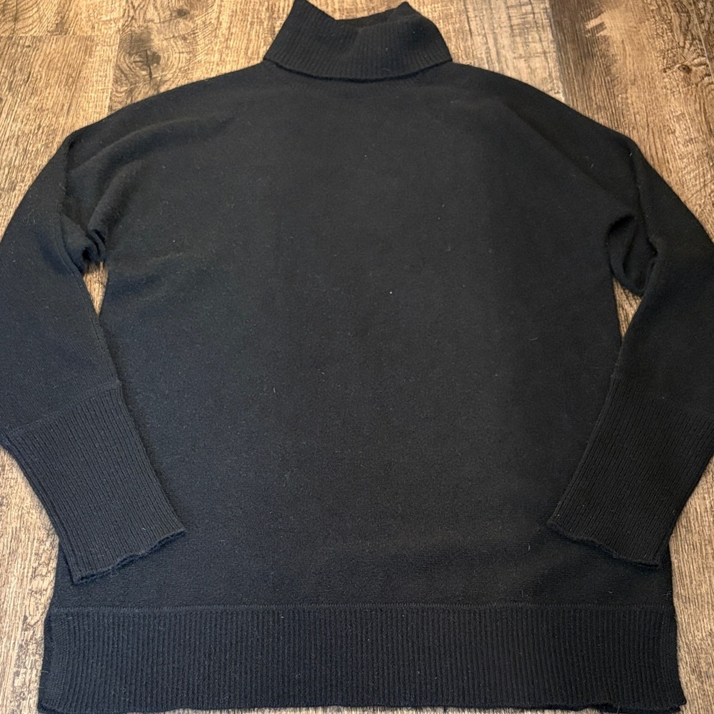 Rachel Zoe Classic Black Turtleneck Sweater 100% Cashmere Small Medium